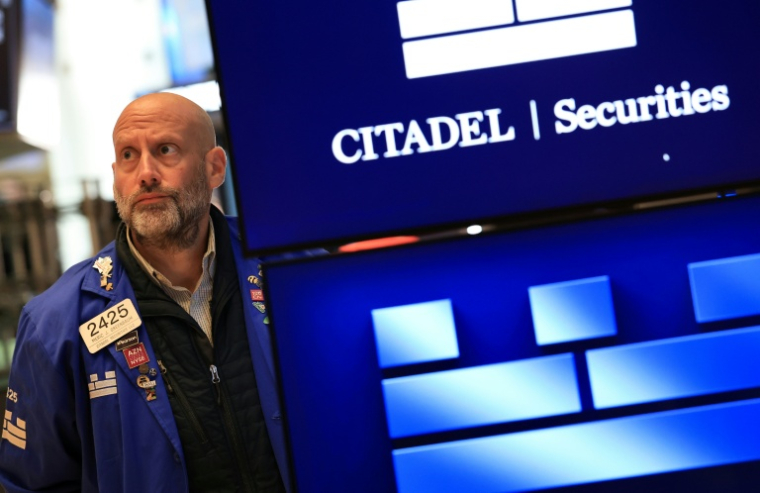 Un opérateur à la Bourse de New York, le 17 août 2026 ( AFP / TIMOTHY A. CLARY )