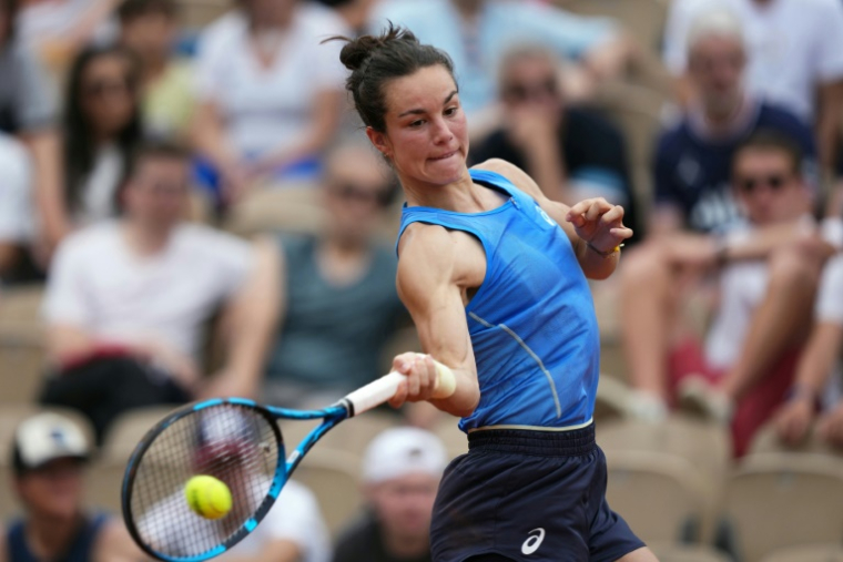 Loïs Boisson face à sa compatriote Elsa Jacquemot lors de leur troisième tour de Roland-Garros, à Paris, le 31 mai 2025 ( AFP / Dimitar DILKOFF )