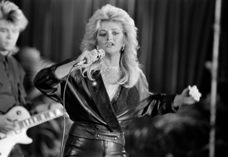 Bonnie Tyler lors d'un concert à la Maison de la Chimie à Paris, le 17 décembre 1984 ( AFP / PHILIPPE WOJAZER )