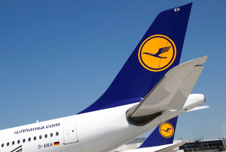 Des avions de la compagnie aérienne allemande Lufthansa AG à l'aéroport de Francfort
