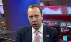 Le Royaume-Uni autorise le vaccin Pfizer-BioNTech, l'espoir d'un retour à une vie normale