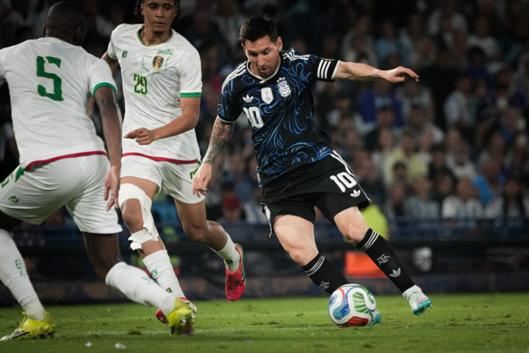 Malgré un but de Lefort, la Mauritanie s'incline face à des champions du monde peu inspirés