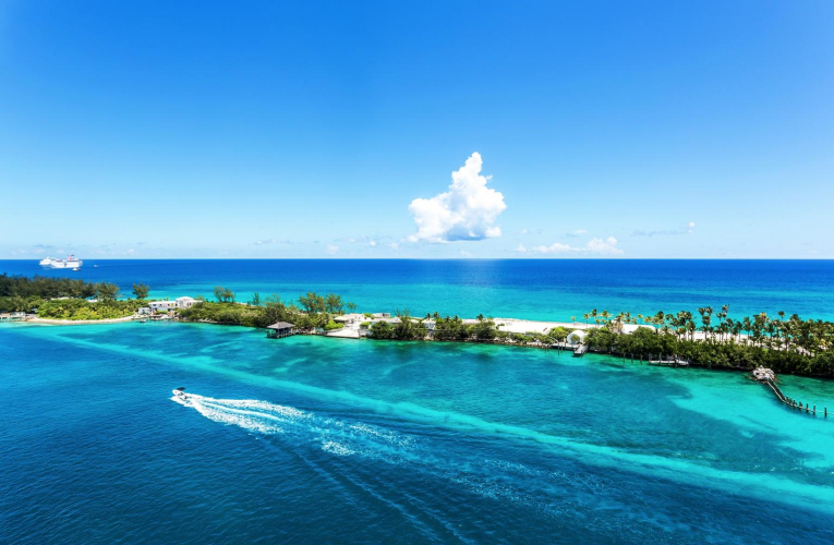 Découvrez l’île privée de Bernard Arnault aux Bahamas. crédit photo : Getty Images