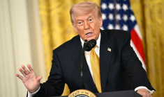 Le président américain Donald Trump à la Maison Blanche à Washington le 6 mai 2026 ( AFP / Kent NISHIMURA )