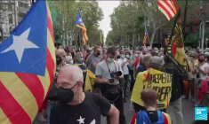 Catalogne : les indépendantistes demandent la libération immédiate de Carles Puigdemont