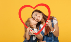 (Que réservent 28 % des Français à leur maman pour la fête des mères 2025 ? - Visuel Adobe Stock)