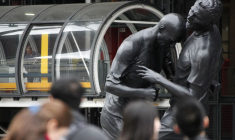 LE QATAR VA RÉINSTALLER LA STATUE DE ZIDANE QUI AVAIT SUSCITÉ DES POLÉMIQUES