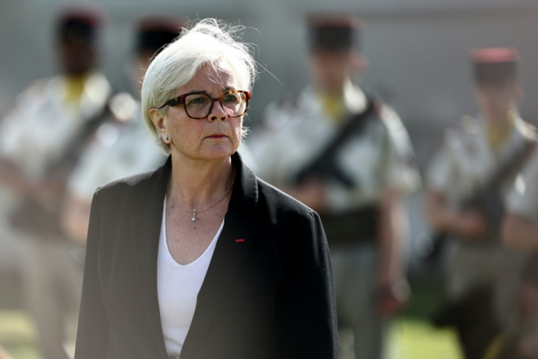La ministre des Armées Catherine Vautrin le 28 avril 2026 à Suippes dans la Marne ( AFP / Sameer AL-DOUMY )