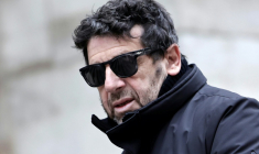 Patrick Bruel le 10 décembre 2024 à Paris  ( AFP / STEPHANE DE SAKUTIN )