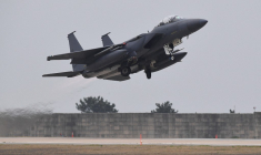 Un chasseur F-15K de l'armée sud-coréene, en 2017, à Gunsan (illustration) ( AFP / JUNG YEON-JE )