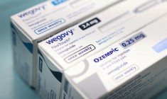 Des boîtes d'Ozempic et de Wegovy fabriquées par Novo Nordisk dans une pharmacie à Londres