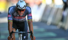 Le Néerlandais Mathieu van der Poel, lors de l'arrivée de la 11e étape du Tour de France, le 16 juillet 2025 à Toulouse ( AFP / Marco BERTORELLO )