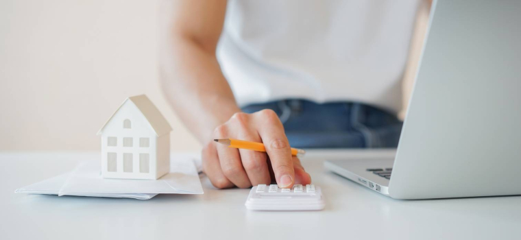 Immobilier, comment utiliser son épargne salariale pour constituer son apport ?-iStock-Chainarong Prasertthai