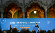 Le président Emmanuel Macron lors d'un discours devant des industriels à Anvers, le 11 février 2026 ( AFP / NICOLAS TUCAT )