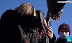 Les civils ukrainiens se tiennent prêt en cas d'attaque de la Russie