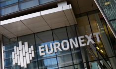 Logo de la bourse Euronext près de Paris