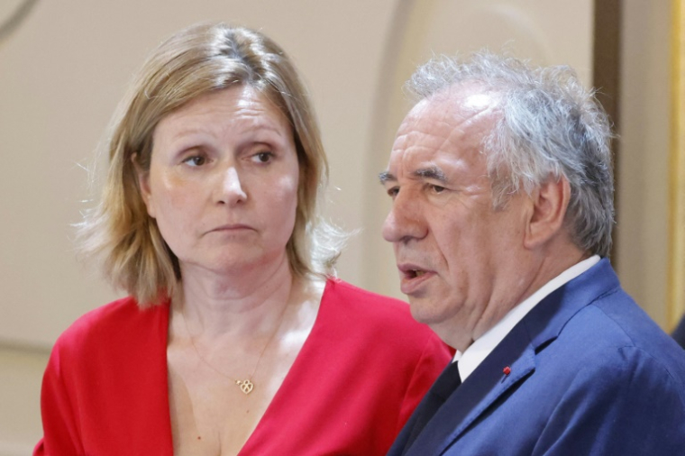 La présidente de l'Assemblée nationale Yaël Braun-Pivet et le Premier ministre François Bayrou le 2 juillet 2025 à l'Elysée ( POOL / LUDOVIC MARIN )