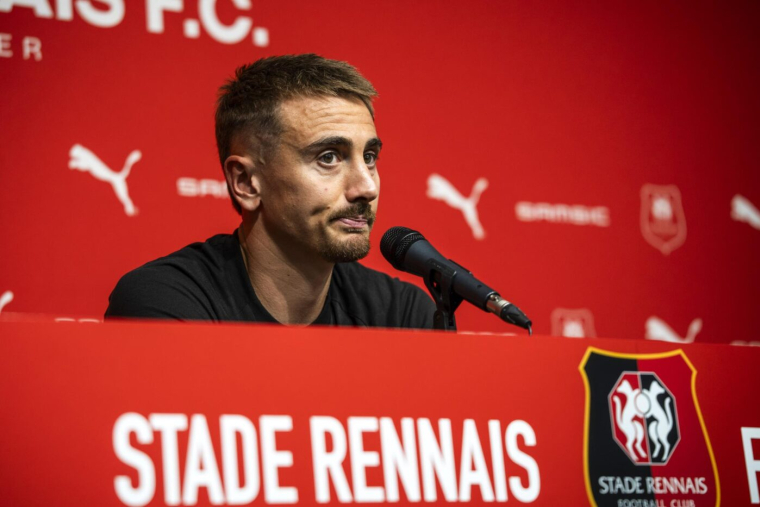 Valentin Rongier capitaine et accueilli par une banderole hostile au Roazhon Park pour sa première