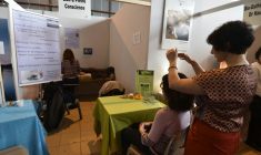 Un stand de reflexologie lors d'un salon à Toulouse, le 20 mars 2016. (illustration) ( AFP / PASCAL PAVANI )