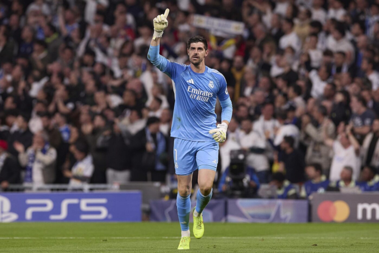 Courtois trouve l'ambiance autour du Real de plus en plus « toxique »