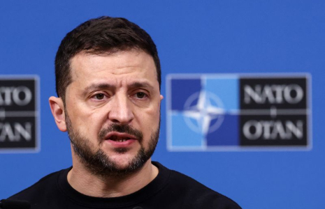 Le président ukrainien Volodimir Zelensky assiste à une conférence de presse au siège de l'Otan à Bruxelles