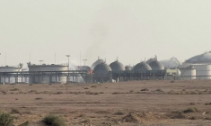 Des flammes et de la fumée s'élèvent de la raffinerie de Saudi Aramco à Riyad