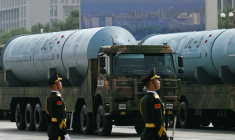 Un missile intercontinental JL-3,  présenté à Pékin, en septembre 2025 (illustration) ( AFP / GREG BAKER )