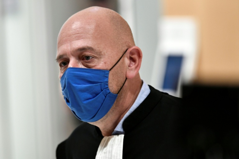 Jérome Karsenti, l'un des avocats de Youssra Marzouq, le 18 octobte 2021, à Paris ( AFP / STEPHANE DE SAKUTIN )