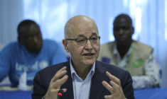 Le haut-commissaire des Nations unies pour les réfugiés, Barham Saleh à Kakuma, au Kenya, le 11 janvier 2026  ( AFP / Tony KARUMBA )