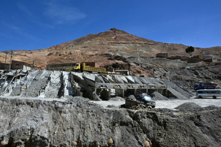 La coopérative minière Rosario Bajo sur le Cerro Rico, à Potosi, en Bolivie, le 19 février 2026 ( AFP / Aizar RALDES )