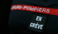 Les syndicats des sapeurs-pompiers professionnels ont émis un préavis de grève jusqu'au 20 octobre ( AFP / Thomas SAMSON )