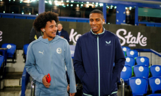 Ashley Young « dégouté » de ne pas avoir pu jouer contre son fils en FA Cup