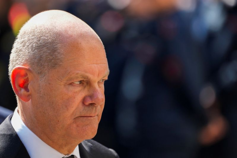 Cérémonie de dépôt de gerbes pour les victimes d'une attaque au couteau qui a fait trois morts la semaine dernière, à Solingen