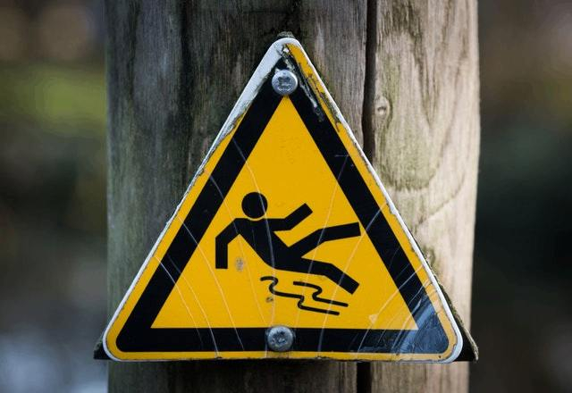 Depuis quelques semaines les alertes sur bénéfice et sur ventes de nombreux groupes se sont multipliées. (crédit : Skitterphotos)