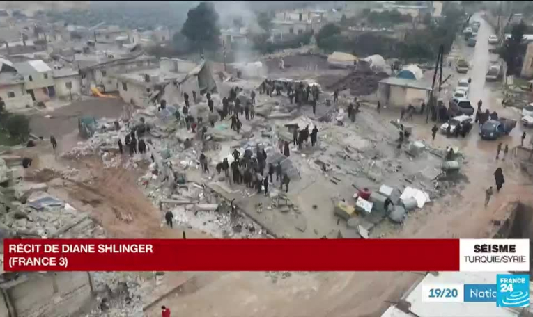 En Syrie, à Jandairis, un nouveau-né vivant sorti par miracle des décombres