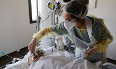 CORONAVIRUS: LA FRANCE COMPTE 5.804 PATIENTS SOIGNÉS EN RÉANIMATION