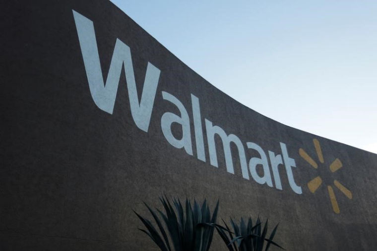 WAL-MART SE RAPPROCHE D'AMAZON DANS LA GUERRE DES PRIX EN LIGNE