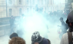 Mouvement lycéen: heurts et gaz lacrymogènes lors de la manifestation à Paris