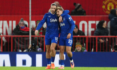 Réduit à dix, Everton gifle Manchester United