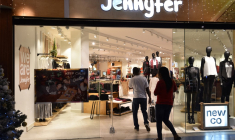 ( AFP / SIA KAMBOU )