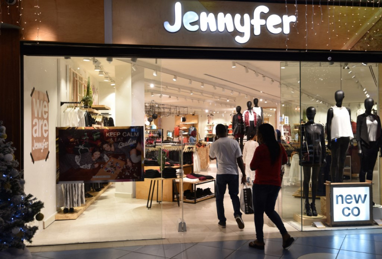 ( AFP / SIA KAMBOU )