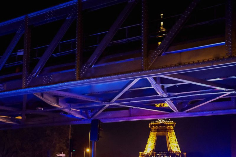 Le pont Bir-Hakeim, à Paris