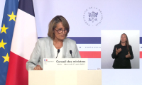 France: "ni déni de réalité, ni surexagération" de la situation financière du pays, dit Macron