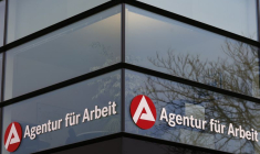 Le logo de l'Agence nationale allemande pour l'emploi (Agentur fur Arbeit) à Kehl, en Allemagne.