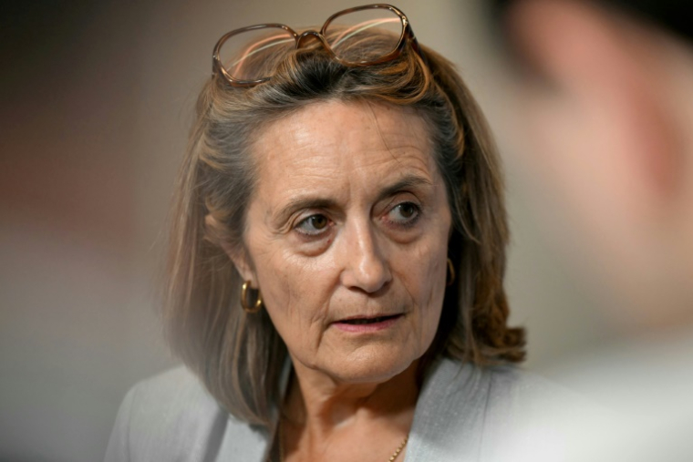 La porte-parole du gouvernement Sophie Primas tient une conférence de presse après la réunion hebdomadaire du cabinet à Paris, le 19 juin 2025 ( AFP / Martin LELIEVRE )