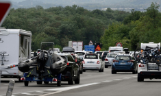Fortes pluies autour de Chartres: l'A11 partiellement coupée jusqu'en "fin de soirée" ( AFP / JEAN-PHILIPPE KSIAZEK )