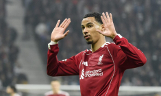 Liverpool se rassure à Francfort, Ekitike décisif contre son ancien club