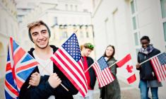 Offrez à votre enfant une immersion linguistique dans l’univers de Harry Potter ou de Star Wars. ( crédit photo : Getty Images )