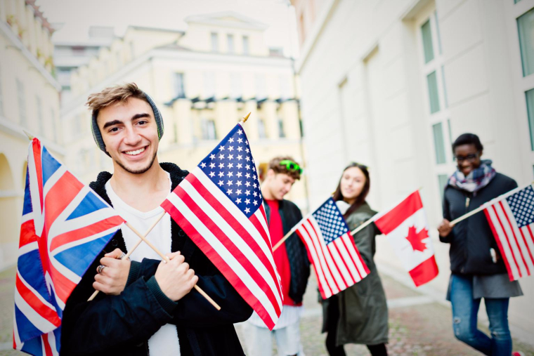 Offrez à votre enfant une immersion linguistique dans l’univers de Harry Potter ou de Star Wars. ( crédit photo : Getty Images )