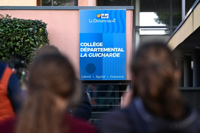 L'entrée du collége de La Guicharde, à Sanary-sur-Mer (Var) 3 février 2026 ( AFP / Miguel MEDINA )